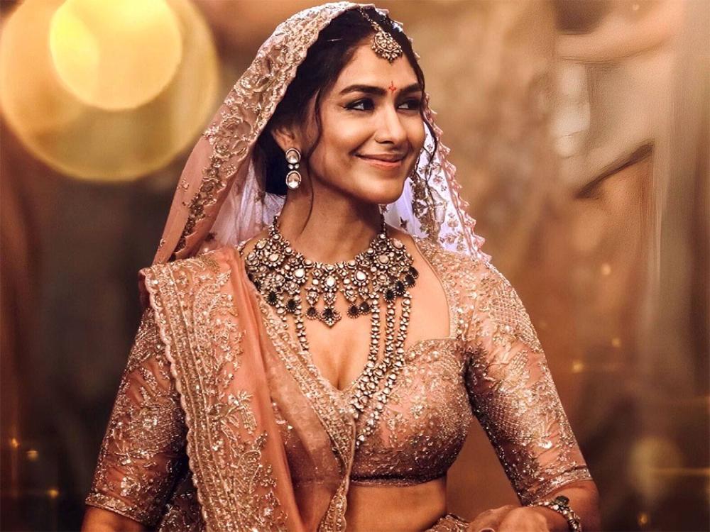 mrunal-thakur-vijay-deverakonda-marriage-photos